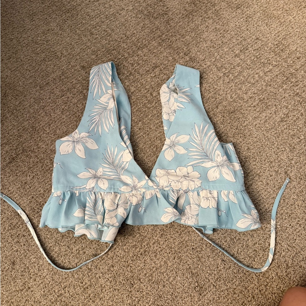 Forever 21 Light Blue Floral Top